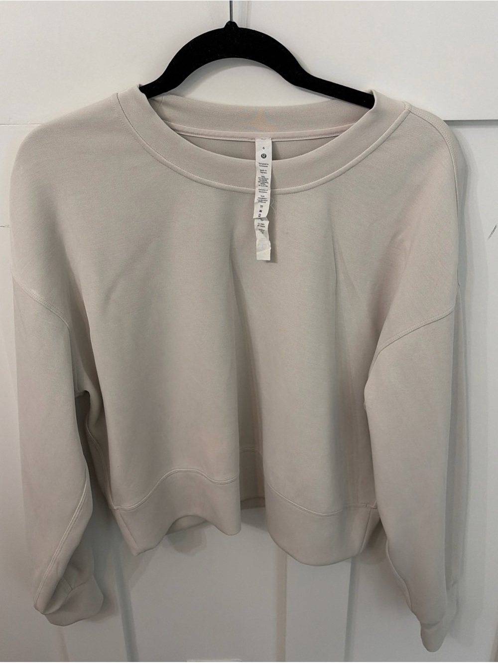 lululemon athletica Women's Crewneck Sweatshirt - Light Beige